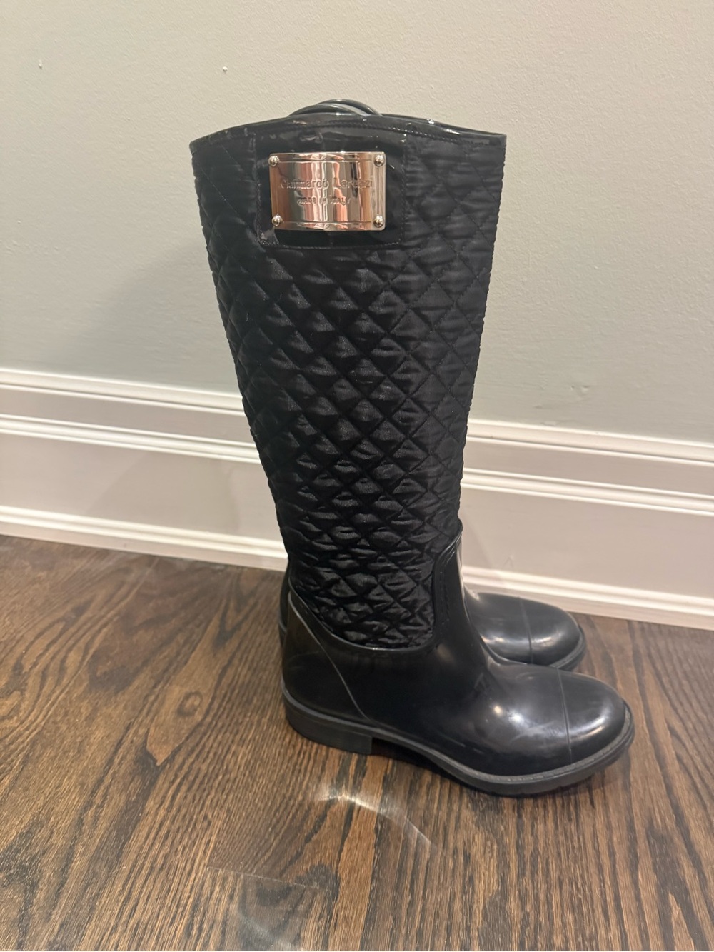 Gianmarco Lorenzi Black Quilted Boots - women’s size 9